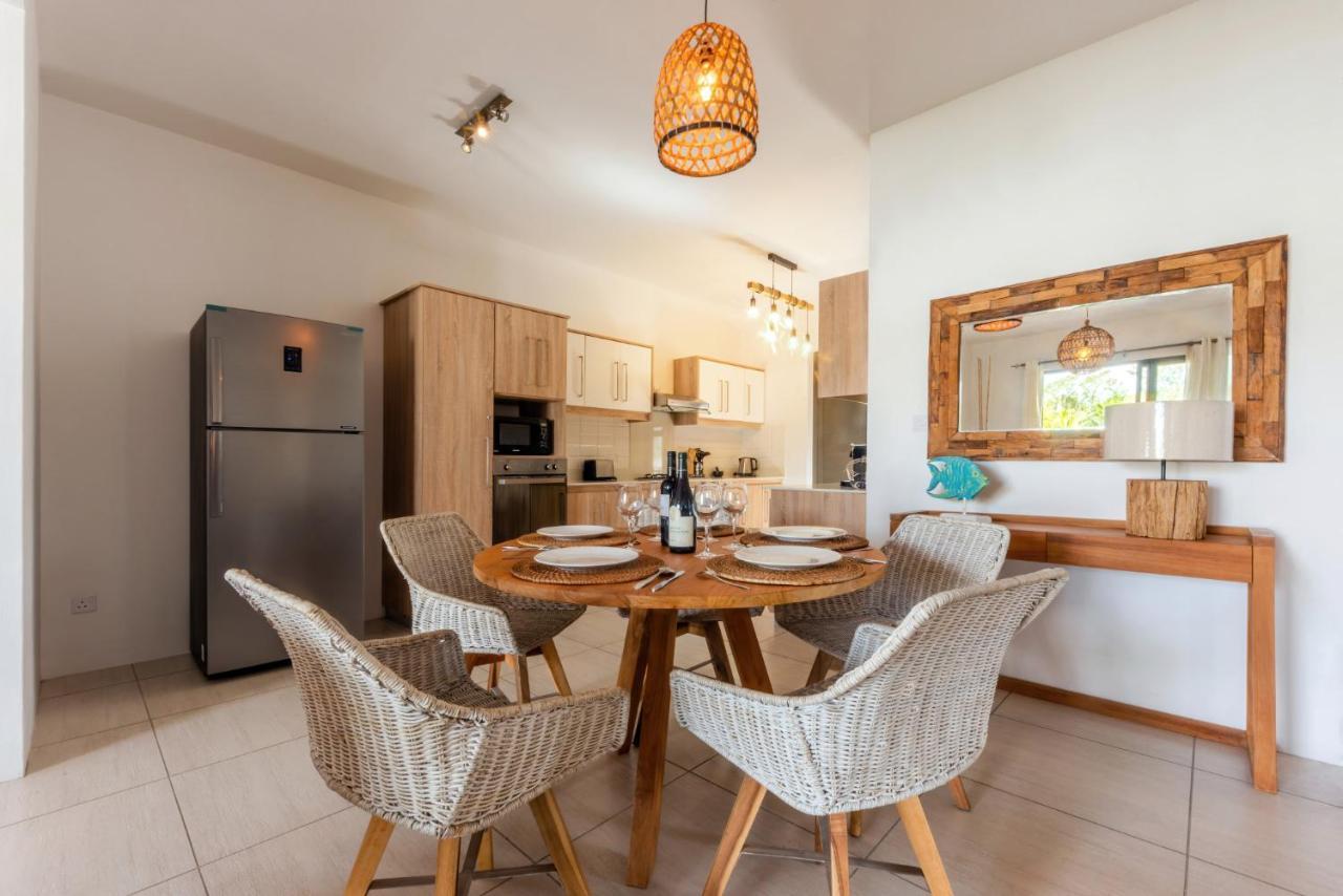 West Wood Holiday Apartment, C6 - Flic En Flac With Pool At A Quiet Location, Beautifully Decorated And Close To The Beach מראה חיצוני תמונה
