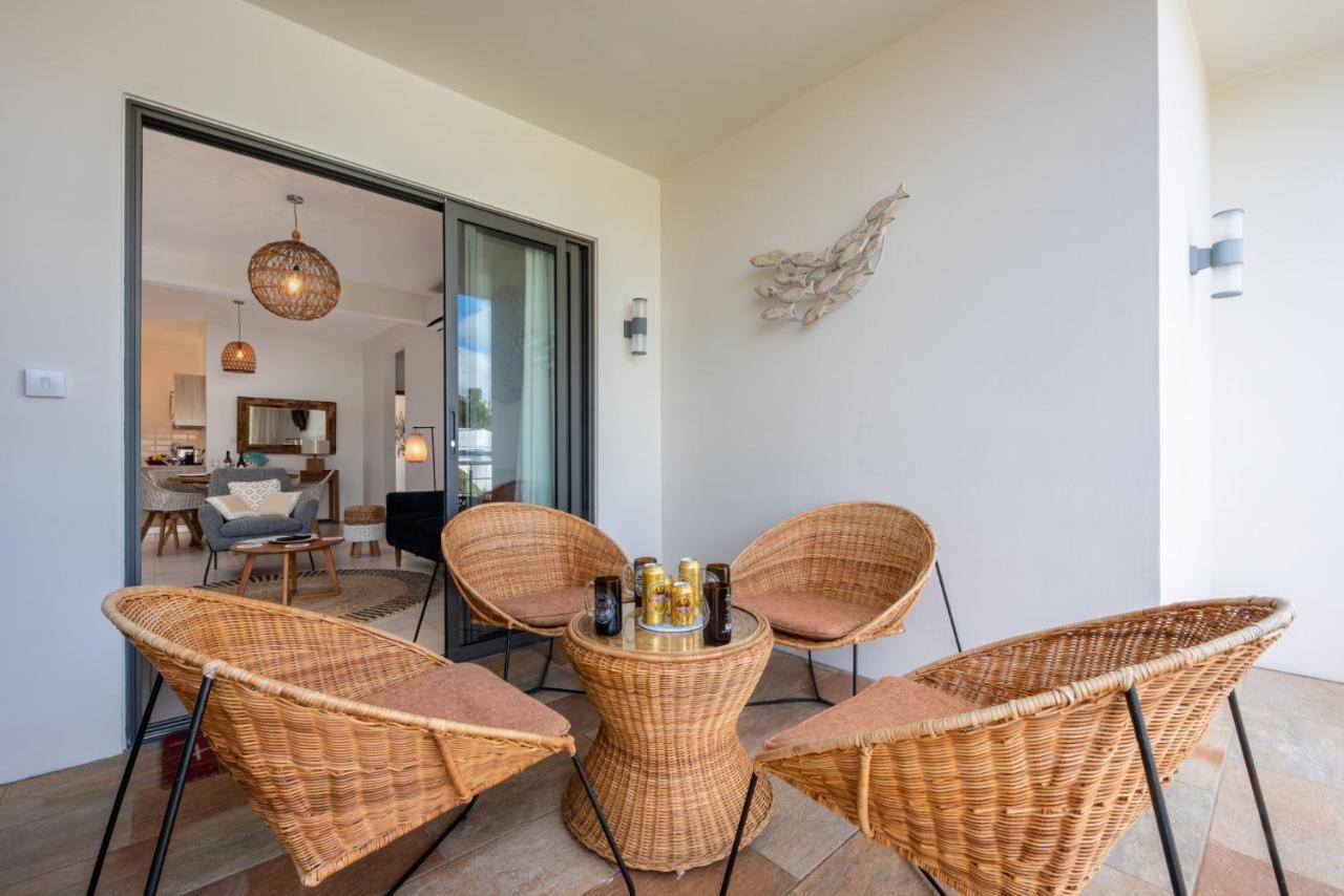 West Wood Holiday Apartment, C6 - Flic En Flac With Pool At A Quiet Location, Beautifully Decorated And Close To The Beach מראה חיצוני תמונה
